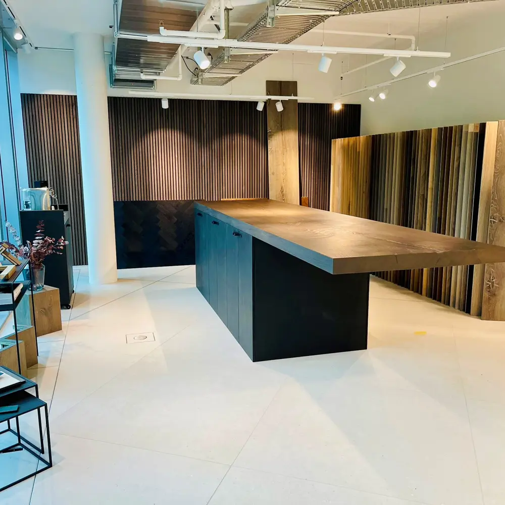 Showroom 1