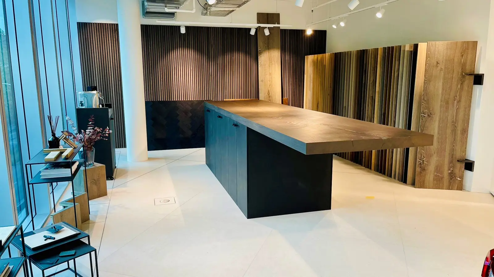 Showroom 1
