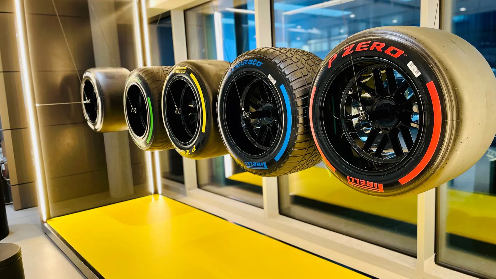 Pirelli Pneupendel P Zero